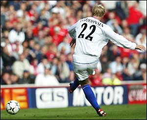 Gudjohnsen puts Chelsea 1-0 up