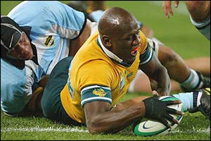 Wendell Sailor scores the first try for Australia in the 19th minute