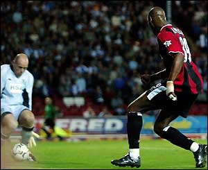 Nicolas Anelka scores City's winner