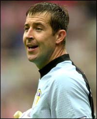 Leeds United goalkeeper Nigel Martyn moves to Everton