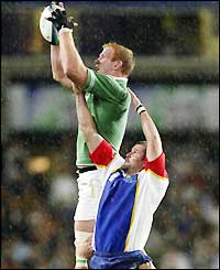 Ireland's Paul O'Connell wins the lineout