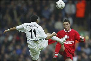 Jermaine Pennant and Steve Finnan battle for the ball 