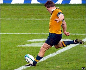 Elton Flatley levels the scores in the last minute to send the game into extra-time