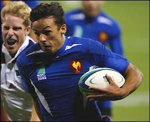 France full-back Clement Poitrenaud runs with ball in hand