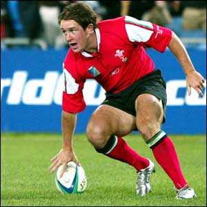 Shane Williams puts Wales into the lead