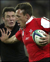 New Zealand struggle to put daylight between themselves and the Welsh