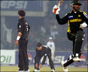 Abdul Razzaq celebrates