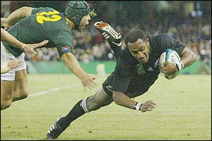  Joe Rokocoko adds a third try for New Zealand