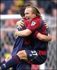 Zenden puts Middlesbrough ahead