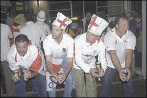 Matthew Griffin and friends do their impression of Jonny Wilkinson