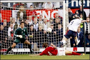Wayne Rooney gets England off to a blazing start with a scorching shot into the top corner after just five minutes