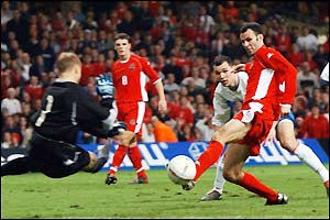 Ryan Giggs surges forward for Wales