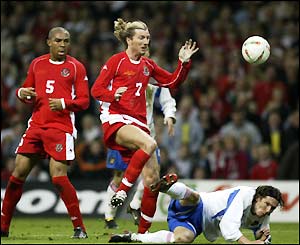 Robbie Savage fails to convert a chance