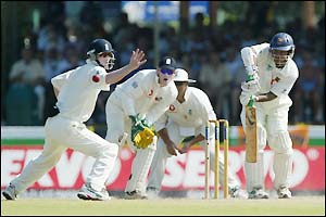 Kumar Sangakarra resumes on day two