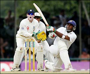 Hashan Tillakaratne hits out at the crease