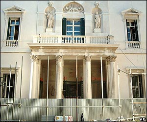 Scaffolding covers front of opera house