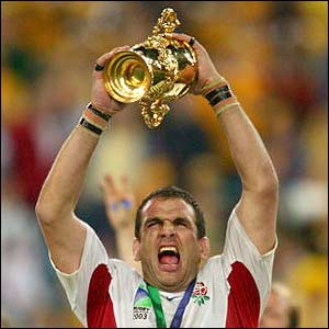 Martin Johnson hold aloft the William Webb Ellis trophy after England win the 2003 Rugby World Cup