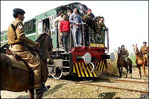 The Samjhauta Express crosses into India