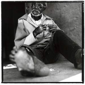 Jarosi Makugamba at the Mutemwa Leprosy Settlement (Photograph by Simon Roberts)