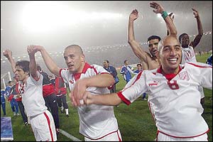 Tunisia celebrate beating Senegal 1-0