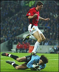 Baia feels the full weight of Keane on his shoulders