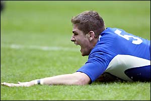France's Pascal Pape celebrates scoring his side's third try
