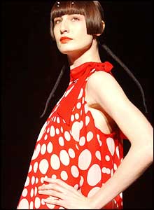 Erin O'Connor in Jenny Packham