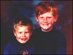 Stuart Taylorson (R) and his brother Dean