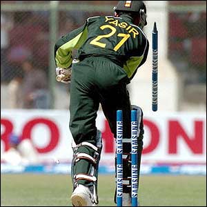 Yasir Hameed is bowled in the seventh over by Laxmipathy Balaji 