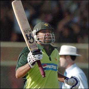 Pakistan captain Inzamam-ul-Haq celebrates his century 