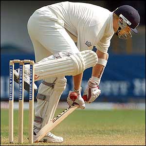 Matthew Hoggard frustrates the bowling attack