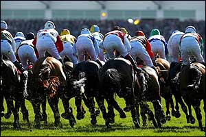 Brave Inca comes through in the final couple of strides to win a thrilling Supreme Novices Hurdle by a neck. 