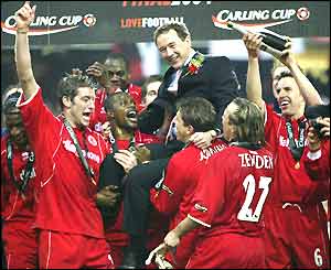 Middlesbrough players lift Steve Gibson onto their shoulders