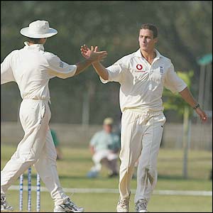 Simon Jones takes three wwickets 