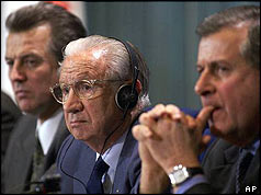 Samaranch at the news conference 
