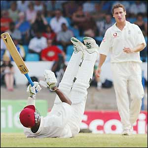 Corey Collymore loses his balance after avoiding a Simon Jones bouncer