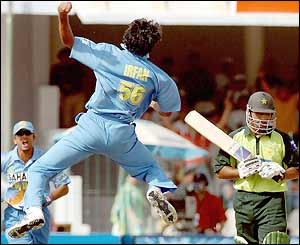 Irfan Pafan celebrates the wicket of Yousuf Youhana