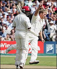 Flintoff claims the vital wicket of Brian Lara