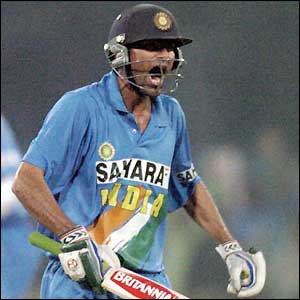 Mohammad Kaif celebrates scoring the winning run in Lahore