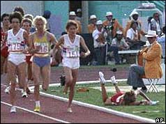 Mary Decker minutes after falling