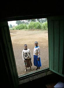  Amin Nirere (L) and Furaha Nyankowba (R) (Pic: Simon Roberts) 