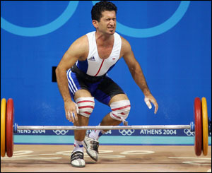 Kamran Panjavi injures his back