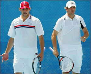 Roddick and Fish are defeated in the first round