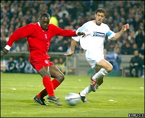 Emile Heskey scores for Liverpool