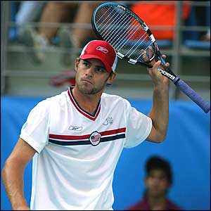Roddick is not amused with a line-call decision