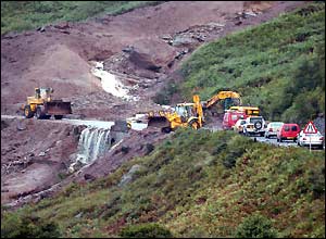 In Pictures: Scotland landslide