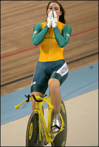 Gold and new world record for cyclist Anna Meares