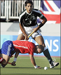 Britain are thrashed in the men's hockey