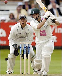 David Leatherdale completes a half century as Worcestershire get back on track