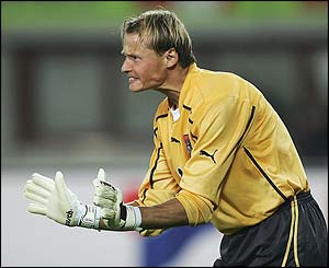 Austria's keeper Alex Manninger